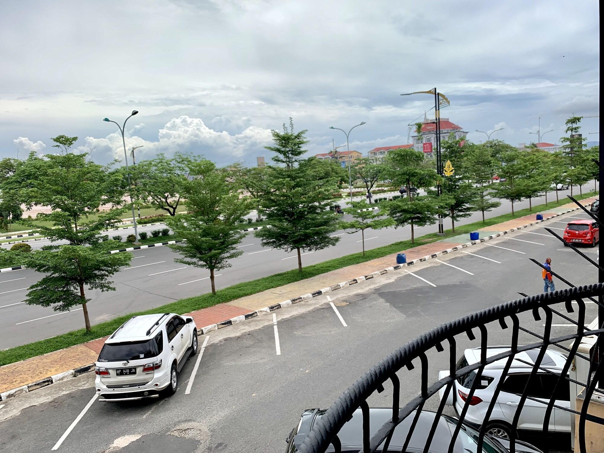 Sky View Hotel Managed By Os Batam Exterior photo