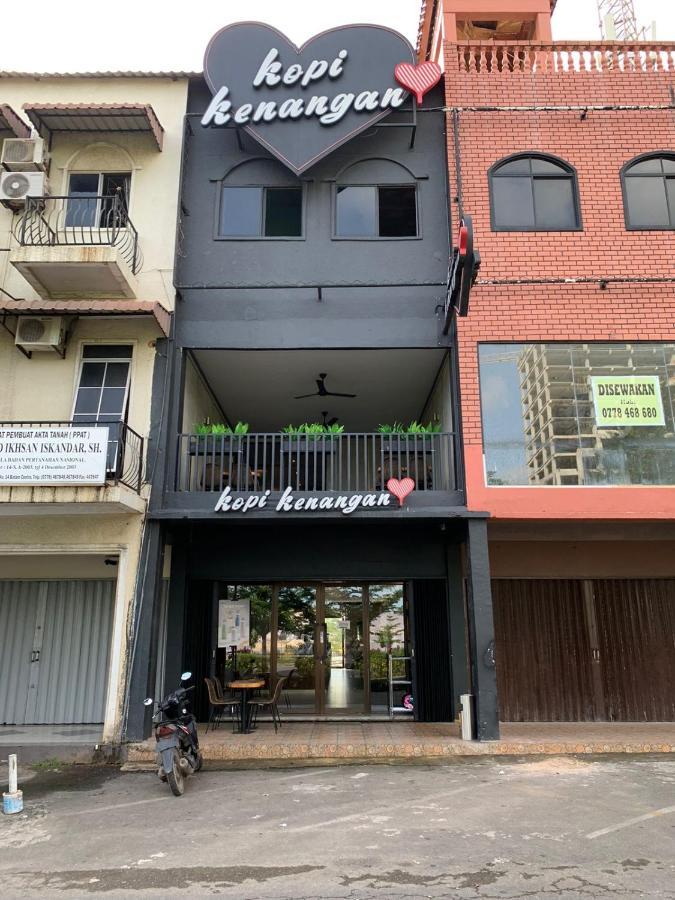 Sky View Hotel Managed By Os Batam Exterior photo