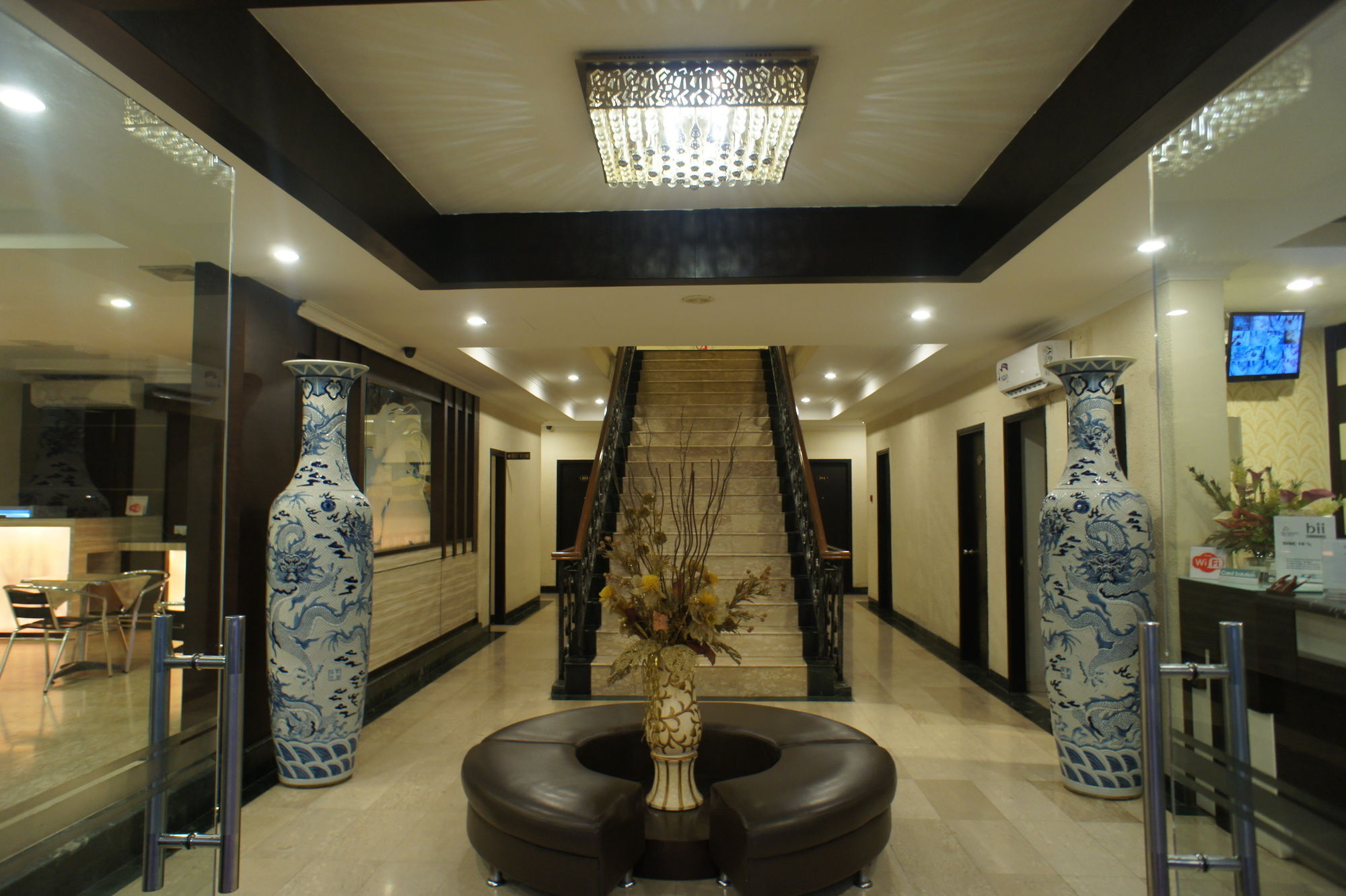 Sky View Hotel Managed By Os Batam Exterior photo