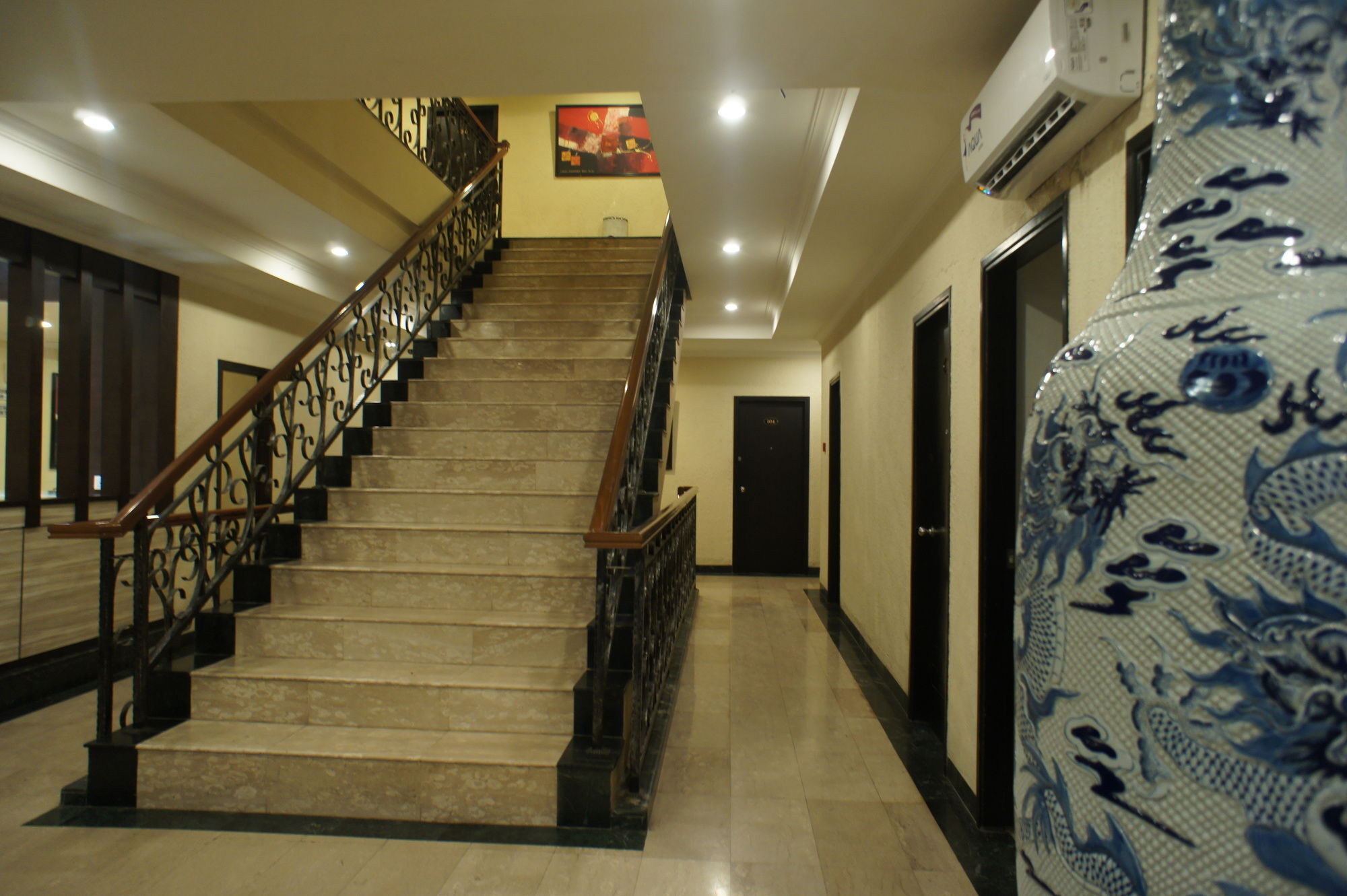 Sky View Hotel Managed By Os Batam Exterior photo