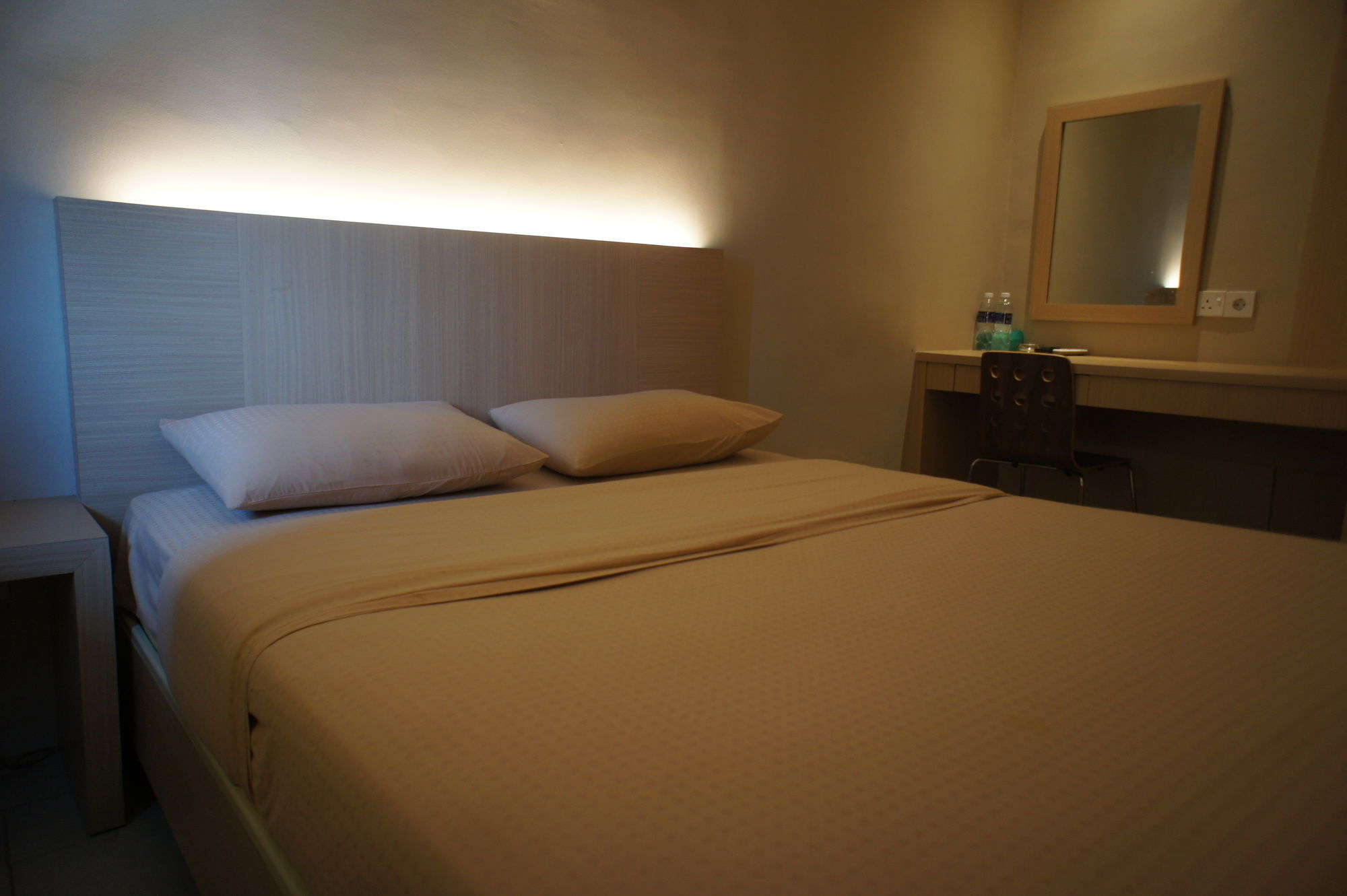 Sky View Hotel Managed By Os Batam Exterior photo